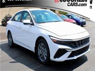 2024 Hyundai Elantra blue
