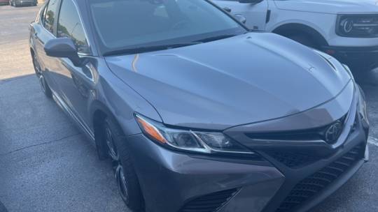 2018 toyota camry l