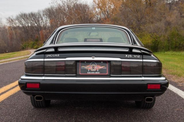 1994 jaguar xjs coupe, v-12, auto, black on tan, sunroof,lots of paperwork!