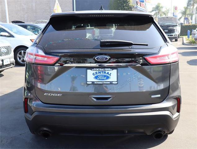 2019 ford edge se