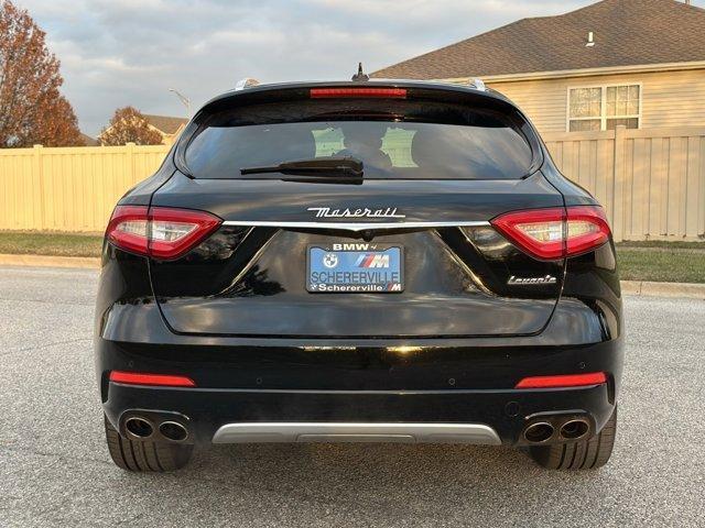2017 maserati levante base