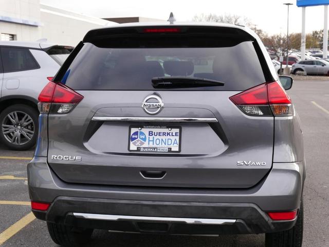 2017 nissan rogue sv