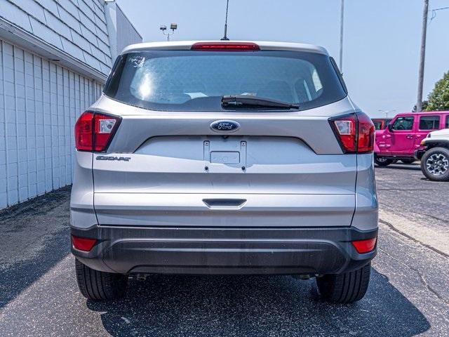 2019 ford escape s