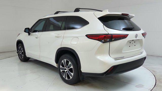 2021 toyota highlander xle