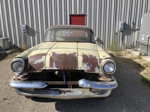 1955 pontiac chieftain 4 door sedan