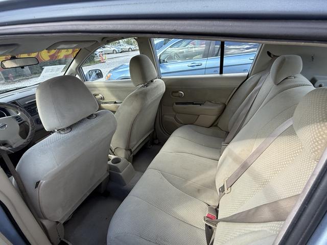2010 nissan versa 1.8 s