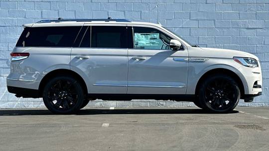 2024 Lincoln Navigator