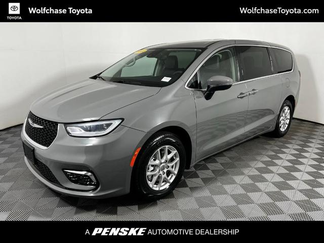 2023 chrysler pacifica touring-l