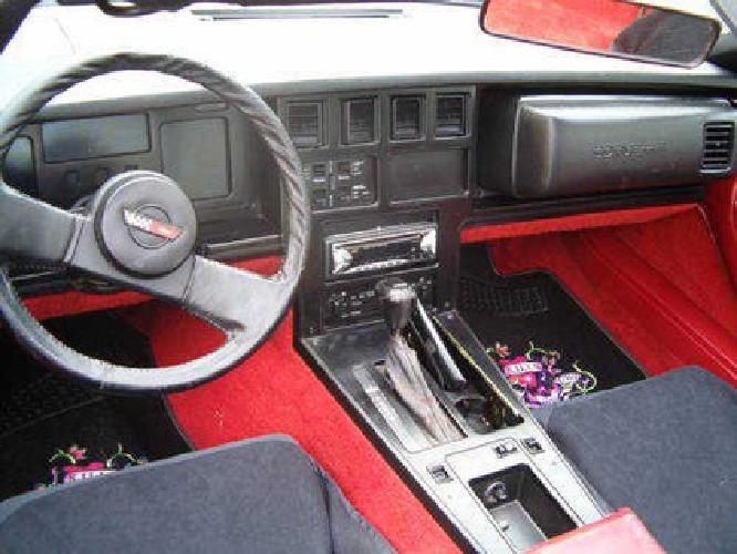 1984 chevrolet "corvette" ....chevy....automatic/targa top in wickliffe, oh