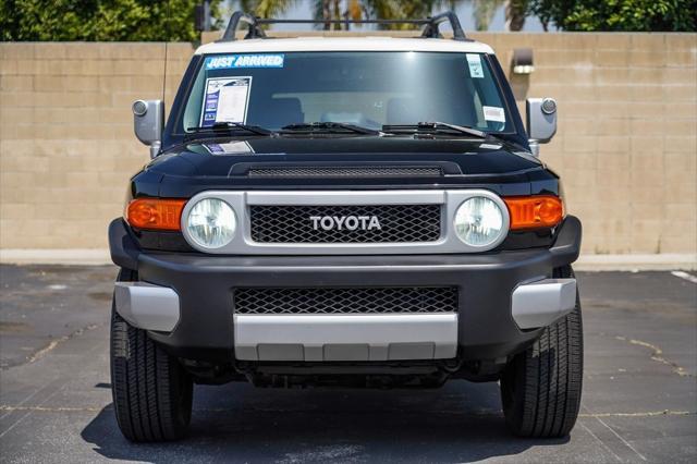 2013 toyota fj cruiser base
