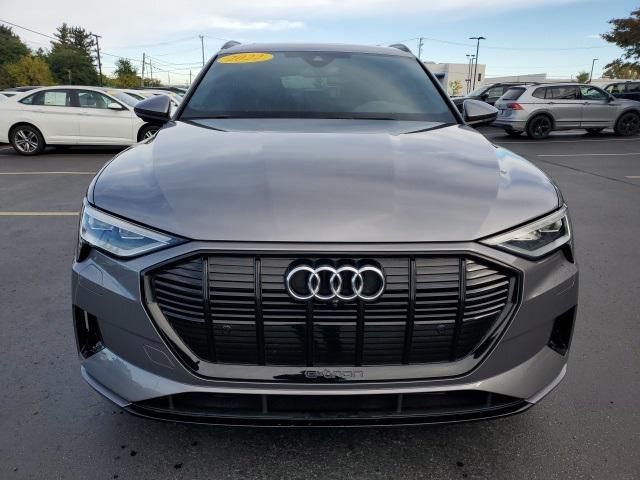 2022 audi e-tron premium plus