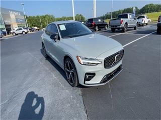 2024 Volvo S60 b5 plus dark theme