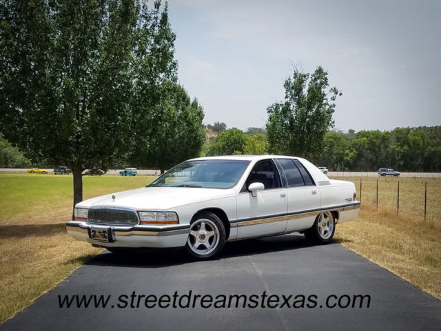 1992 buick roadmaster 4dr sedan ltd 165264 miles white 8 cylinder engine 4-spee