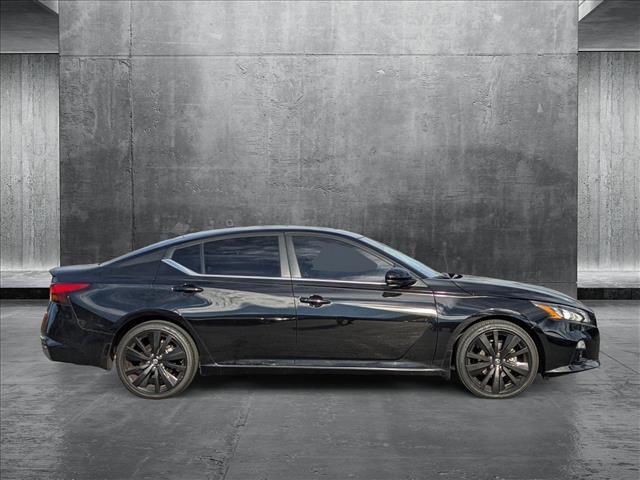 2022 nissan altima sr fwd