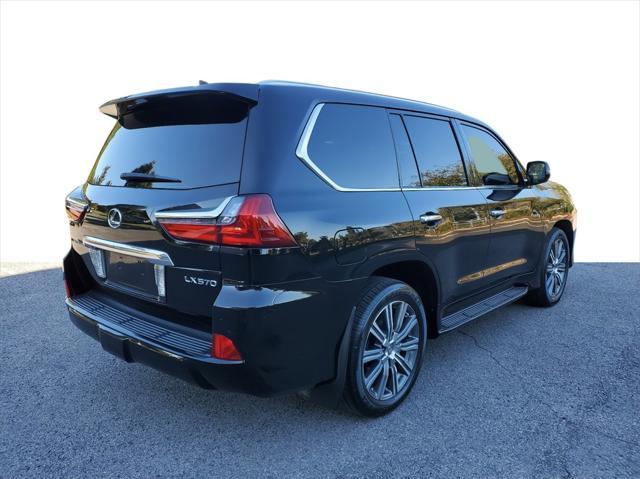 2017 lexus lx 570 base