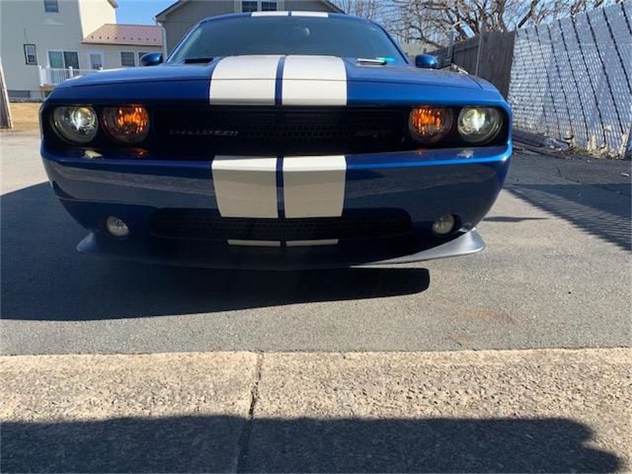 2011 dodge challenger