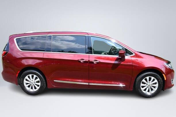 2018 chrysler pacifica touring-l