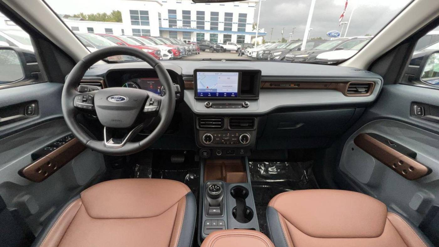 2024 ford maverick lariat
