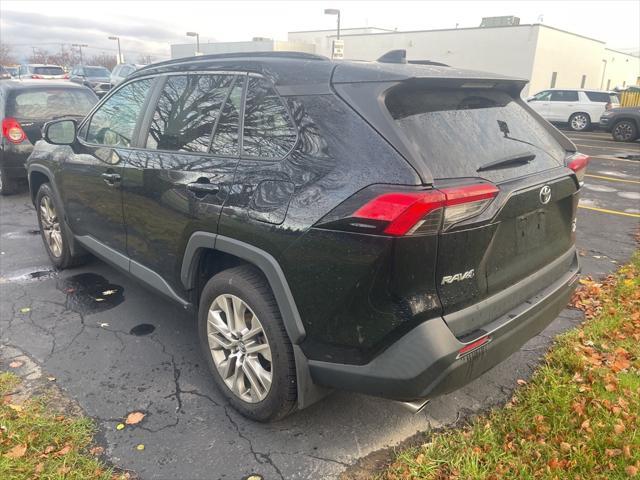 2019 toyota rav4 xle