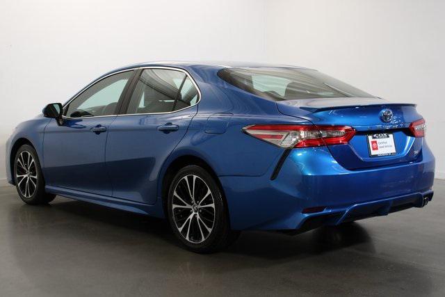2018 toyota camry se