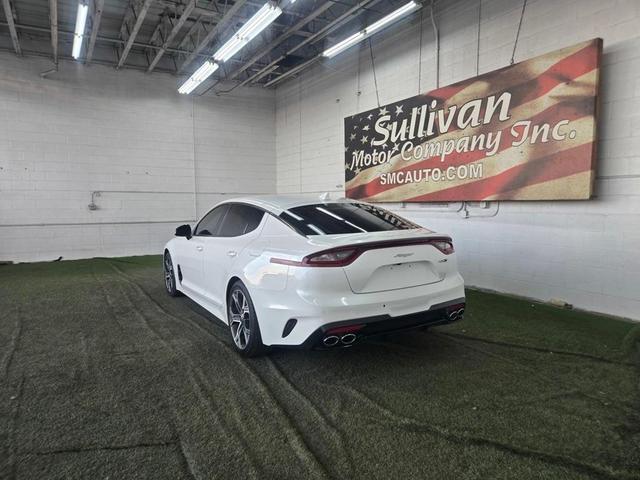 2021 kia stinger gt-line