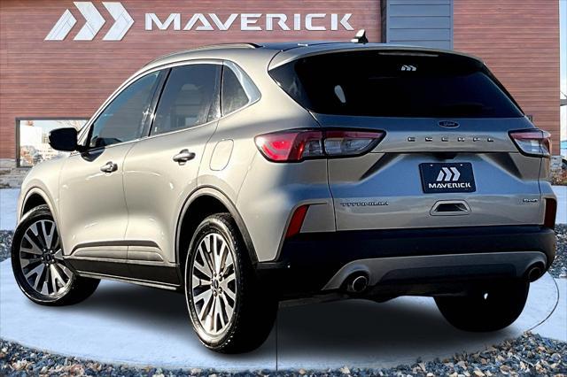 2022 ford escape titanium