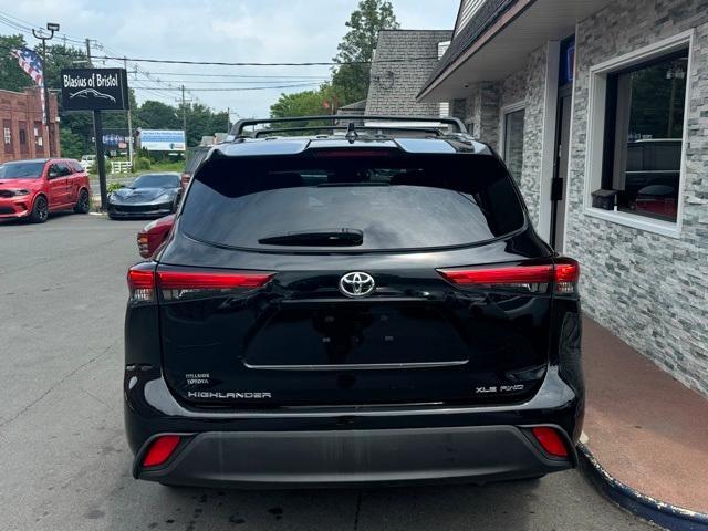 2021 toyota highlander xle