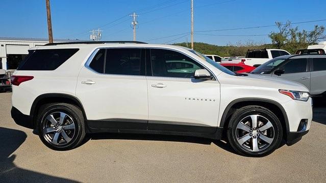 2021 chevrolet traverse lt leather