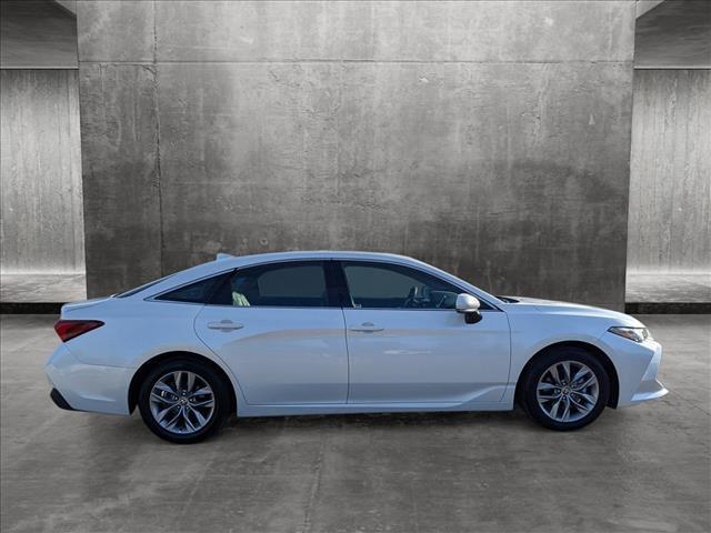 2022 toyota avalon hybrid xle
