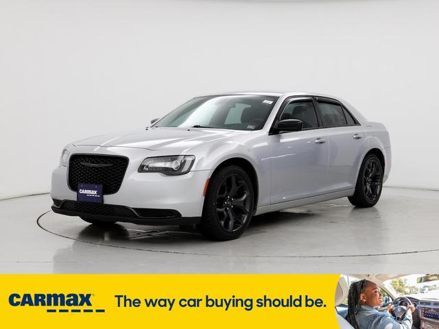2021 chrysler 300 touring