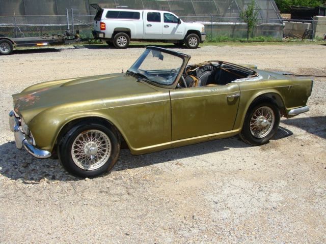 1965 triumph tr4 project- wire wheels. texas
