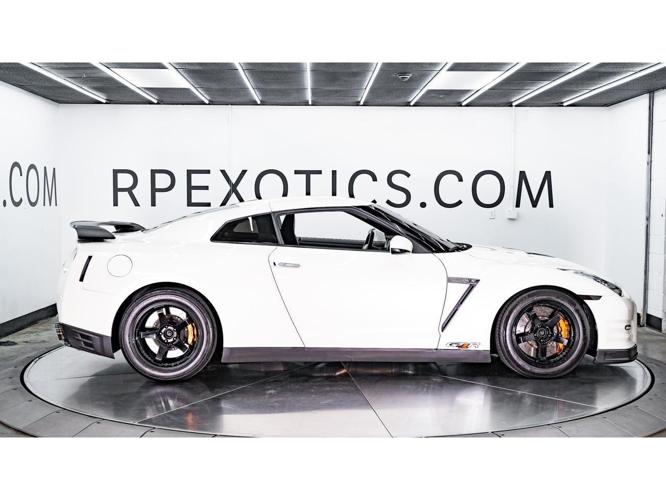 2014 nissan gt-r in jackson, mississippi