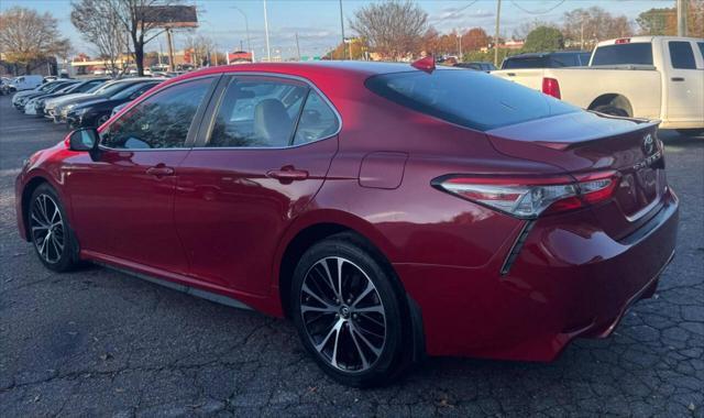 2019 toyota camry le