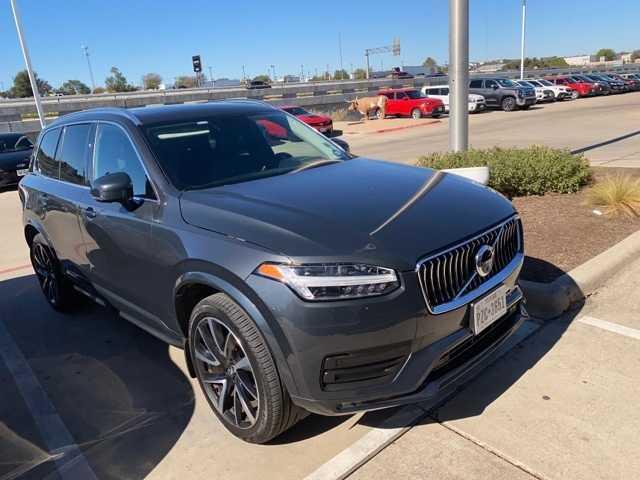 2022 volvo xc90 t6 momentum 7 passenger