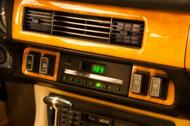 1984 jaguar xjs base coupe 2-door 5.3l