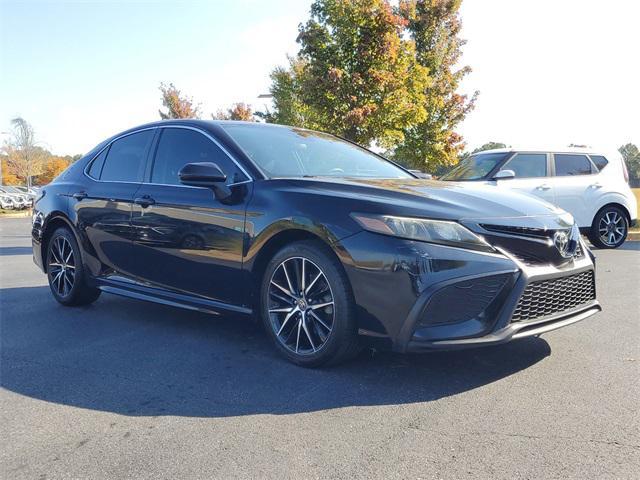 2021 toyota camry se