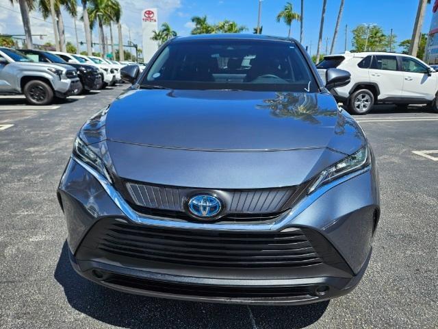 2021 toyota venza le