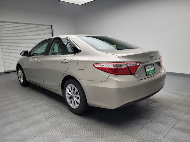 2016 toyota camry le