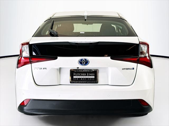 2021 toyota prius le