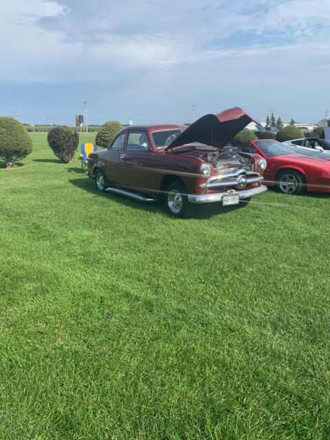 1949 ford coupe old school driver