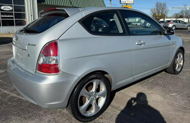2008 hyundai accent se