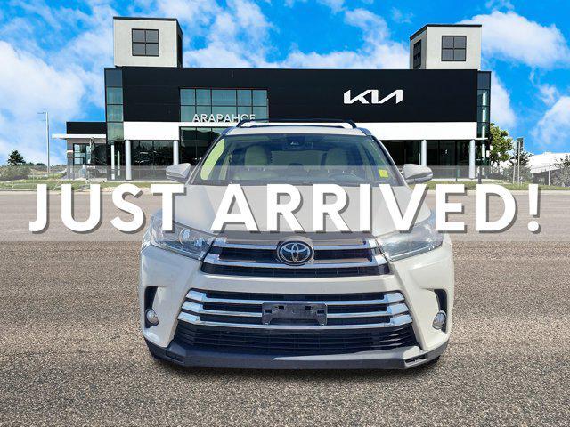 2018 toyota highlander limited