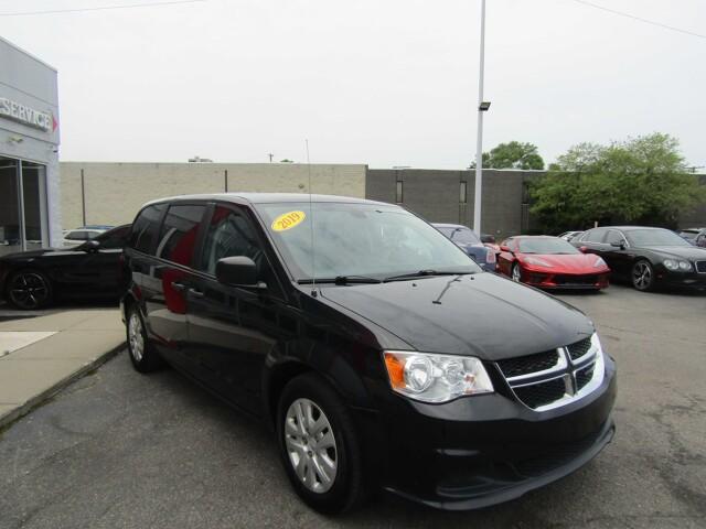 2019 dodge grand caravan se