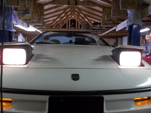 1988 pontiac fiero 4 cyl 5 spd 44,775 miles!