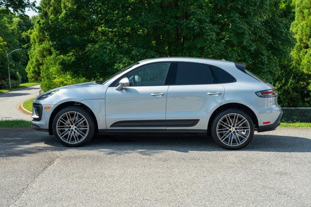 2024 porsche macan base