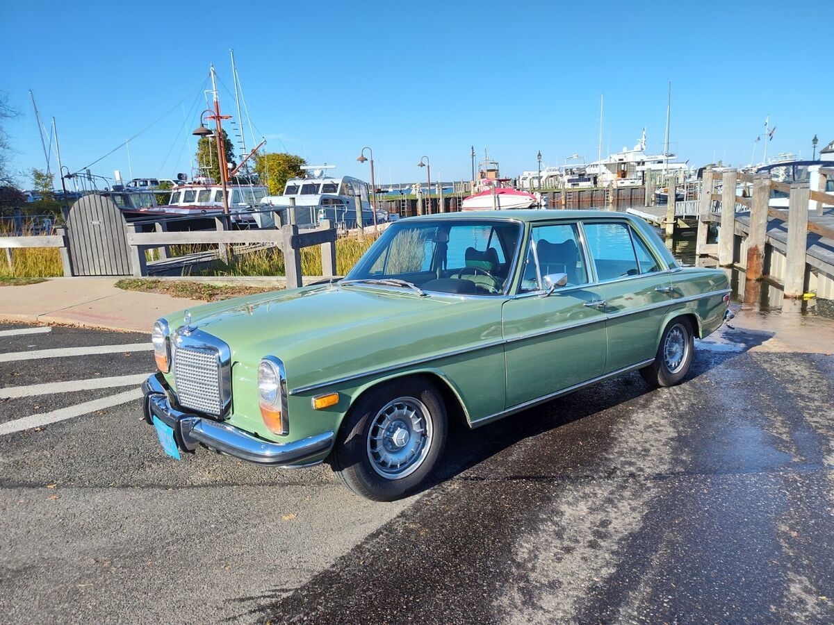 1973 mercedes benz 220 sedan. immaculate rust free example