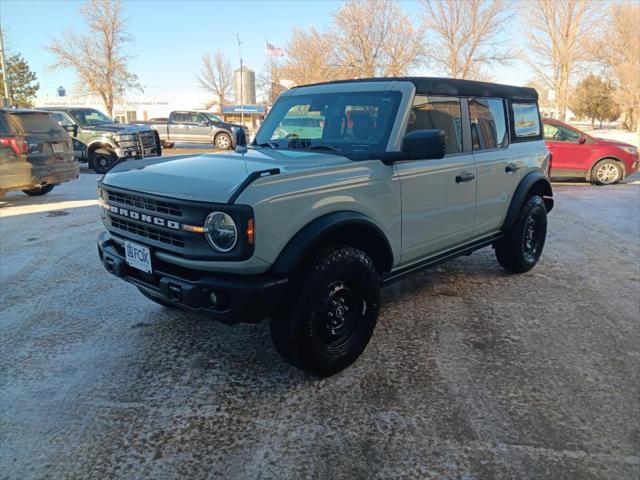 2022 ford bronco black diamond