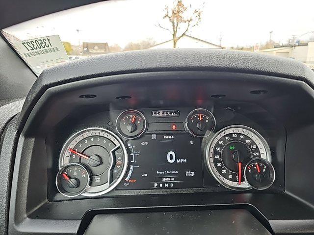 2022 ram 1500 classic warlock crew cab 4x4 5'7' box