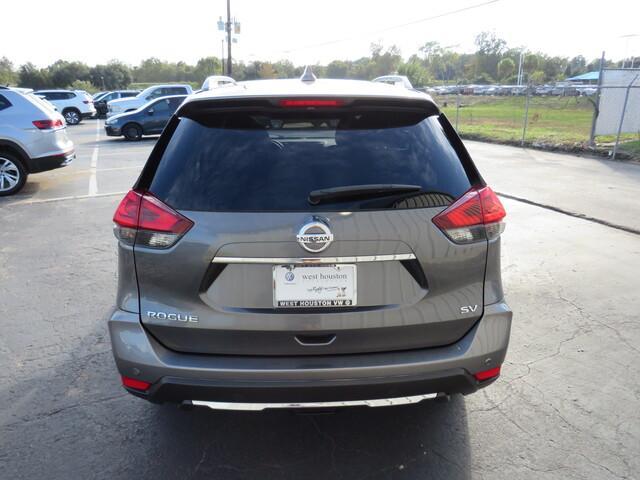 2020 nissan rogue sv