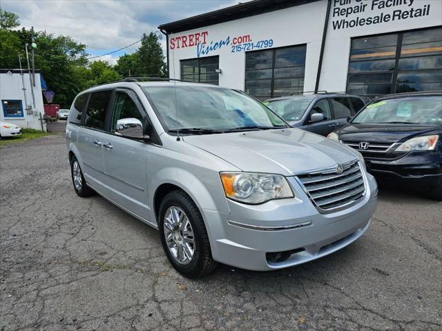 2009 chrysler town & country limited